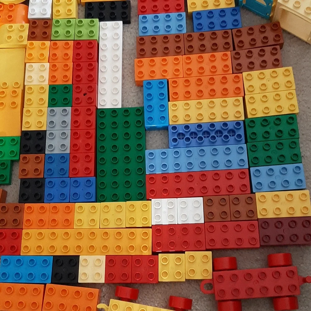 Classic Lego Duplo Building Blocks Assortment - Picture 5 of 6